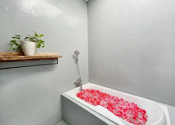 Casa Bisma - 3 Bedroom With Pool In Legian Seminyak