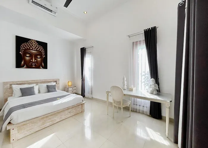 Casa Bisma - 3 Bedroom With Pool In Legian Seminyak