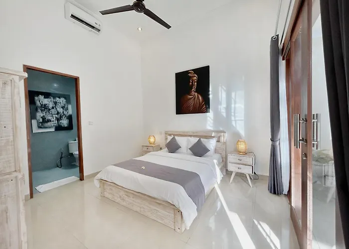Casa Bisma - 3 Bedroom With Pool In Legian *