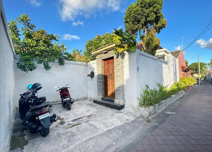 Casa Bisma - 3 Bedroom With Pool In Legian