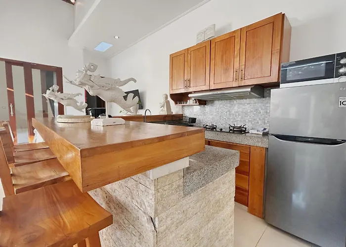 Casa Bisma - 3 Bedroom With Pool In Legian *